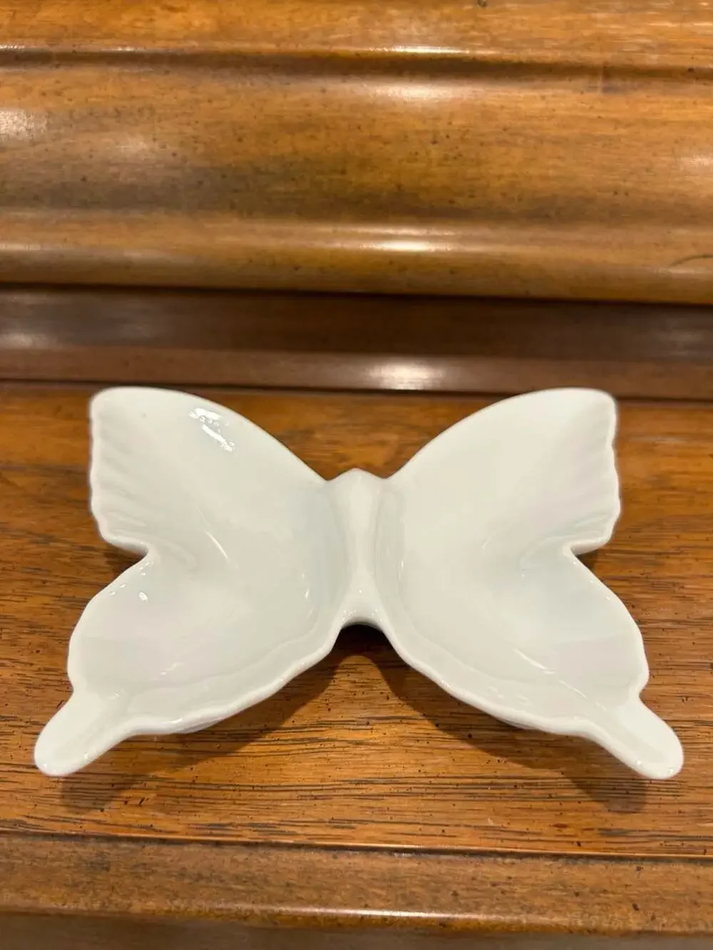 White Porcelain Butterfly Shaped Trinket Tray Ring Bowl